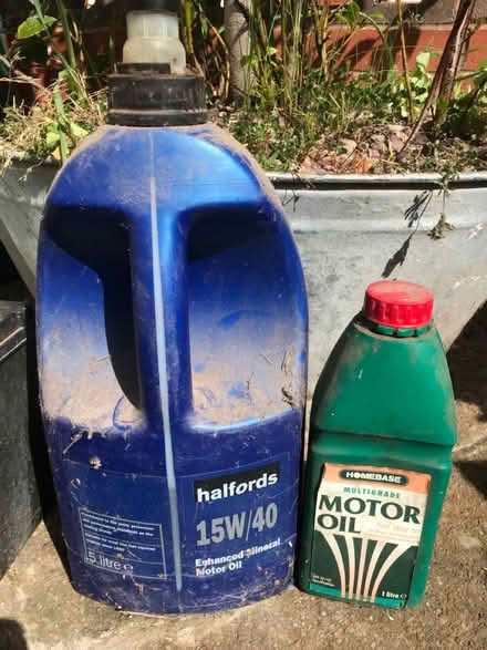 Photo of free Engine oil - unused (HR4) #1