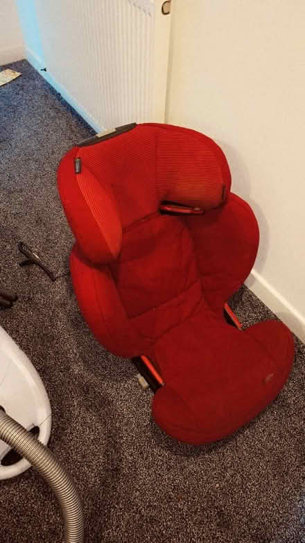 Photo of free Car seat (Edinburgh EH4) #1