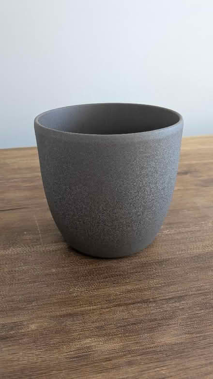 Photo of free Pot (Old Woking GU22) #1