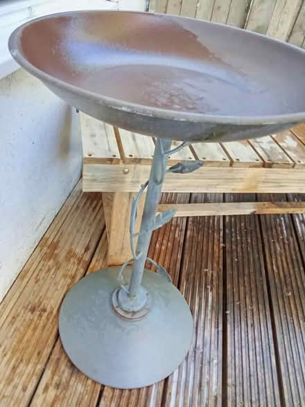Photo of free Bird bath (Willesborough) #1