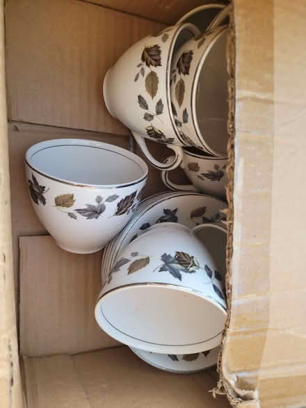 Photo of free China set near complete (Skerton LA1) #2