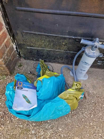 Photo of free Aldi inflatable kayak (Cutteslowe OX2) #1