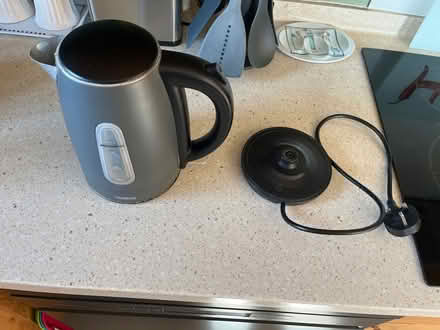 Photo of free Tower electric kettle 2.5/3.0 Kw (LE67 Markfield) #1