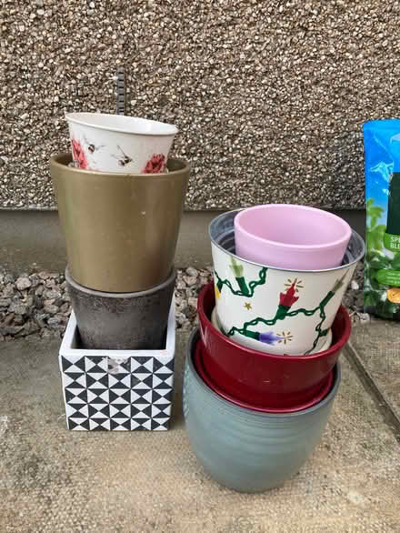 Photo of free Selection of indoor pots (Barnhill DD5) #1