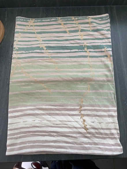 Photo of free Double quilt cover & 2 pillowcases (Kendal LA9) #1