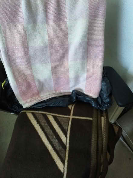 Photo of free 2 blankets (Vauxhall SW8) #1