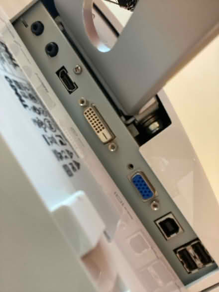 Photo of free Monitor - dell 24 inch (NW6 Queen’s Park) #3