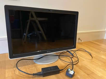 Photo of free Monitor - dell 24 inch (NW6 Queen’s Park) #1