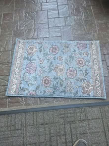 Photo of free floor mat like new #1