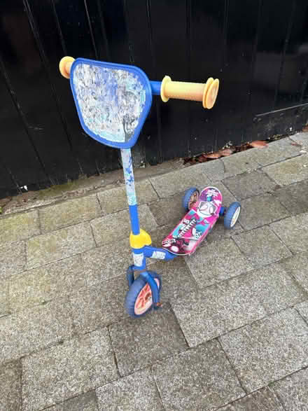 Photo of free Spidey & Friends Scooter (AL10) #1