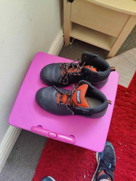 Photo of free Mens work boots (SK4 Heaton chapel) #1