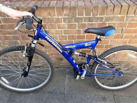 Photo of free 26" wheel Mountain bike (Little Hermitage ME2) #1