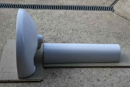 Photo of free Roca Wash hand basin and pedestal (Spilsby- PE23 5EX) #3