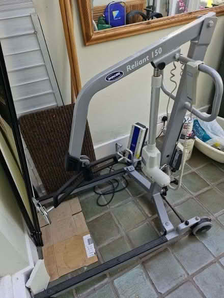 Photo of free Invacare Reliant 150 mobile hoist (Kew TW9) #1