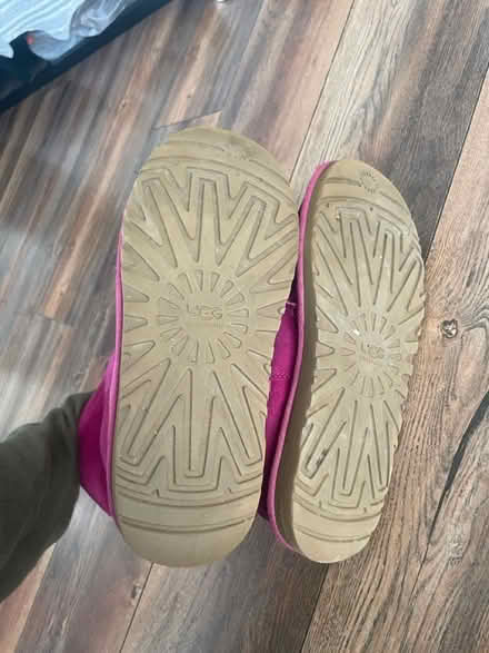 Photo of free Uggs sz6 (Mechanicsville) #3