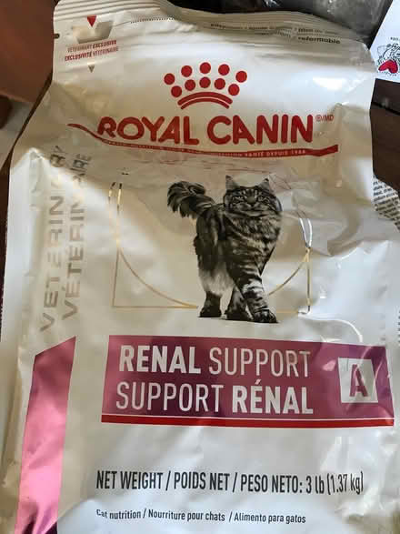 Photo of free cat food for kidney condition (Berkeley SW) #1