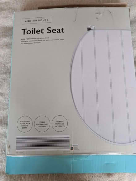 Photo of free New toilet seat (Fleetville AL4) #2