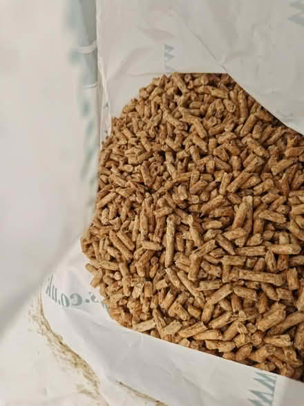 Photo of free lwp wood pellets (headingley LS6) #2