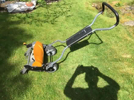 Photo of free Fiskars Push Lawn Mower (OX3) #3