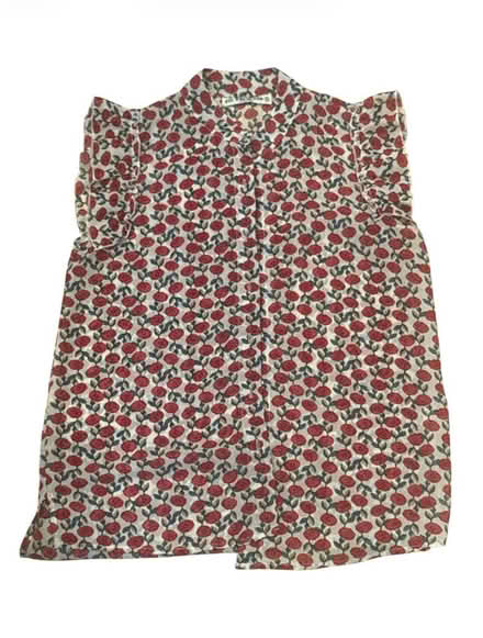 Photo of free Woman’s Print Top (Brooklyn Storage) #1