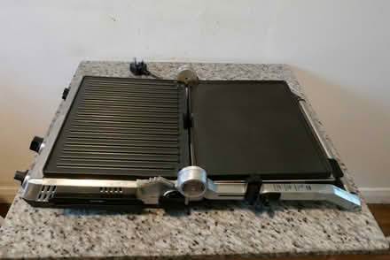 Photo of free Smart Grill, Sage/Cuisinart (Deptford SE8) #3