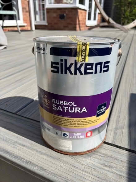 Photo of free Unopened tin paint - BEARSTED (Bearsted ME14) #1