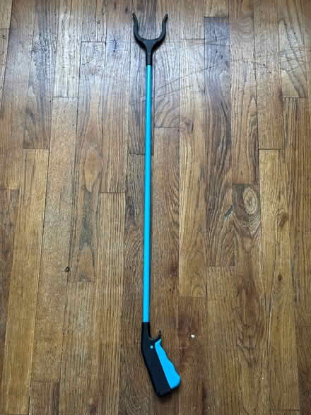 Photo of free Grabber 🤷🏻‍♀️ (Clason Point Bronx NY) #1