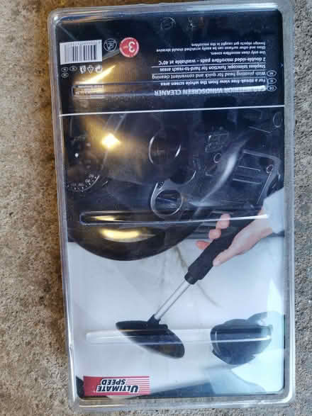 Photo of free Car windscreen cleaner. (Stratton on the Fosse BA3) #2