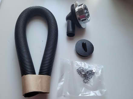 Photo of free 1.5" combined bath waste (Hotwells BS8) #1