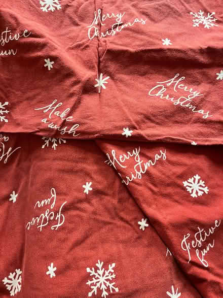 Photo of free Disney Eeyore Christmas double duvet set (BT6) #2