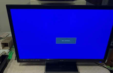 Photo of free Small TV (Wokingham RG40) #1