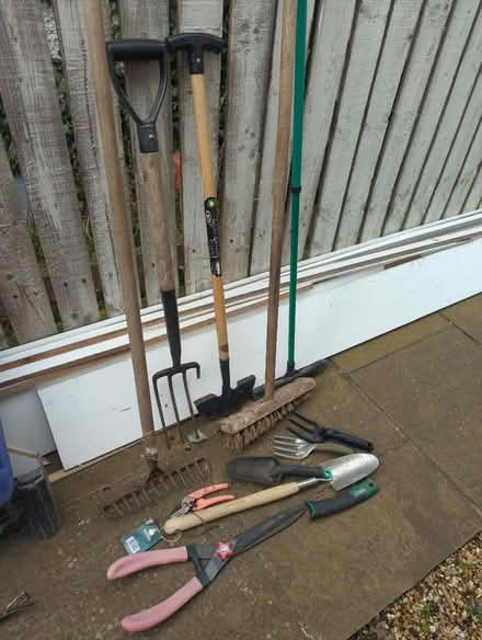 Photo of free Garden Tools (Craiglockhart EH14) #1
