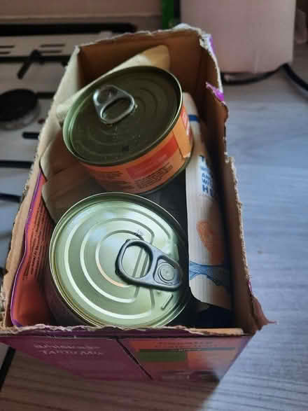 Photo of free Cat foid coshida pouches and scrumbles (Poets Estate SG4) #2