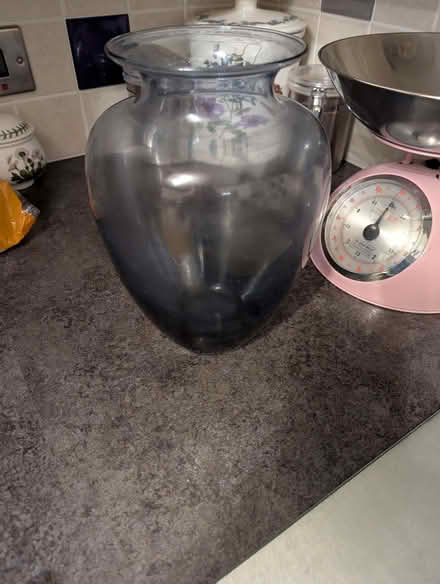 Photo of free Large glass vase in perfect condition. (Hartwood Green PR7) #1