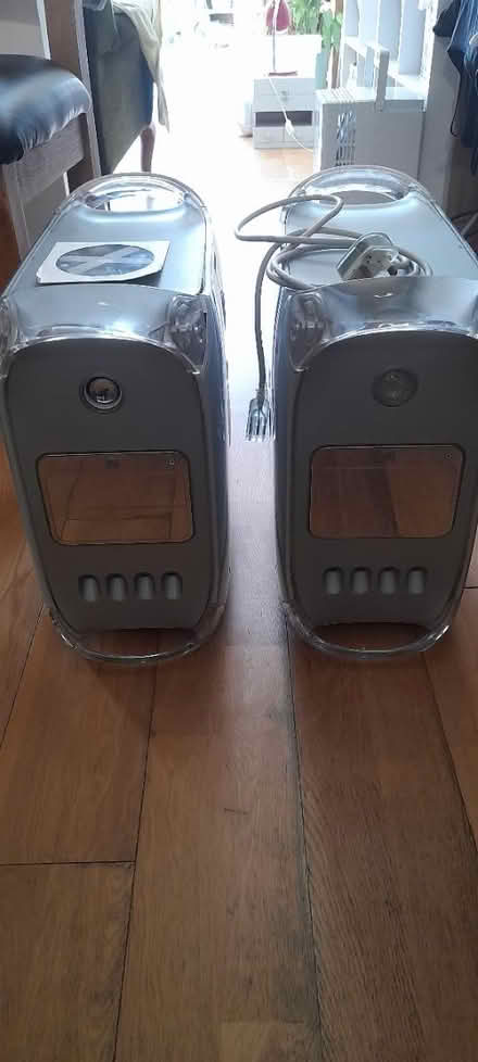 Photo of free 2x G4 Power Macs (TN24) #1