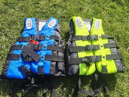 Photo of free 2x unused kids life jackets, size 8-12 years (Hill Head PO14) #1