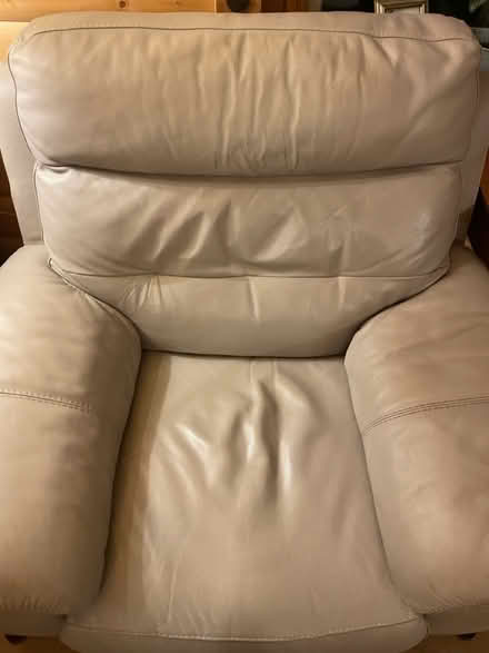 Photo of free cream electric reclining chair (hp160jl) #3