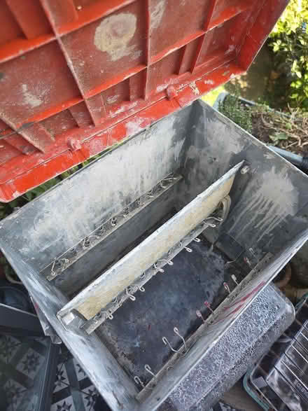 Photo of free Used Metal Paint Brush Box (Willesden Green Station) #2