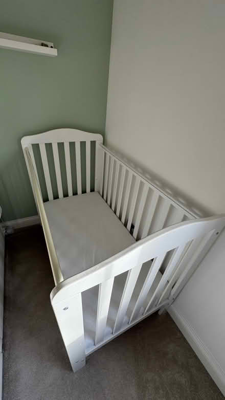 Photo of free Baby’s Cot (Goffs Oak EN7) #1