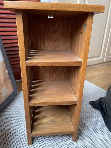 Photo of free Small shelf unit (Welling DA16) #1