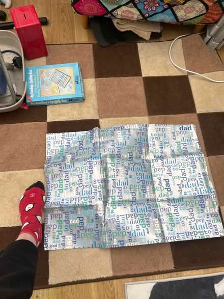 Photo of free “Dad”Wrapping paper and 2 tags (Peachcroft OX14) #2