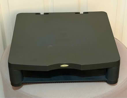 Photo of free Monitor riser (CR0) #1