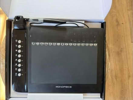 Photo of free Monoprice Graphics Tablet (Slindon common BN18) #2