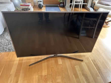 Photo of free Samsung 55 inch TV (working?) (Stepney E1) #1