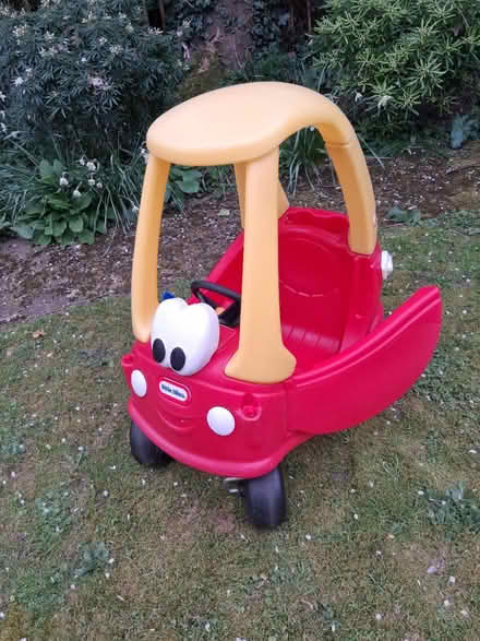 Photo of free Little Tikes car (Fleetville) #1