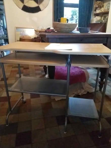 Photo of free Small desk (CT21) #1