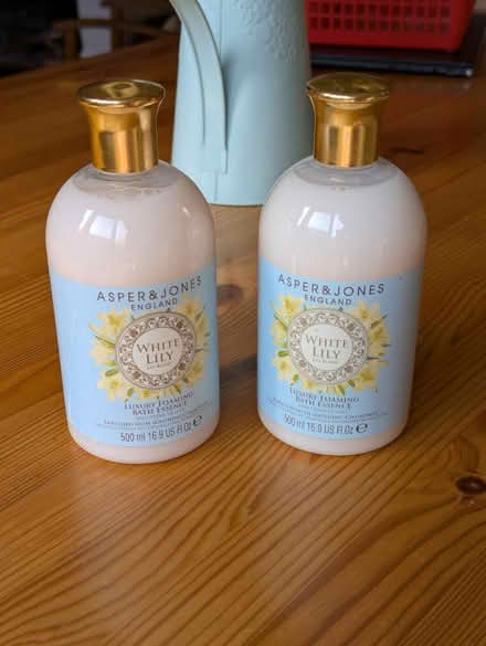 Photo of free Luxury bubble bath - brand new (Stourbridge DY8) #1