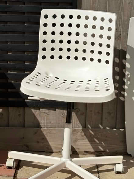 Photo of free IKEA Skalberg Swivel Chair White (Letchworth SG6) #1