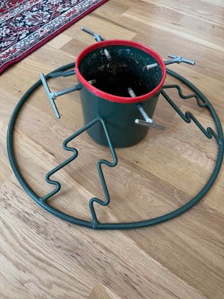 Photo of free Tree stand (02840) #1