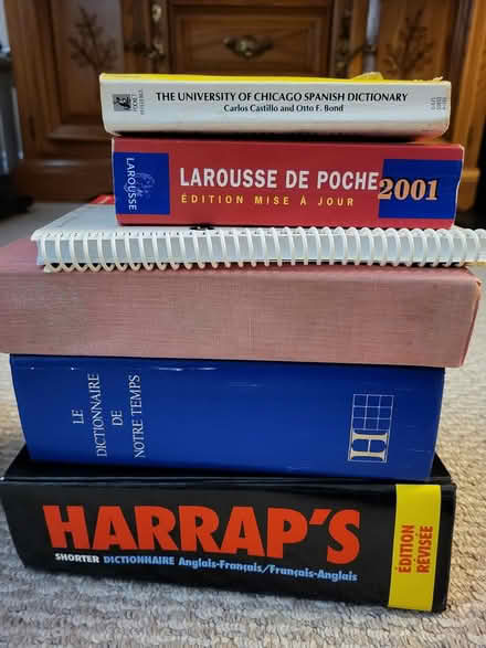 Photo of free Books, bedding, clocks, bowls (east ottawa) #2